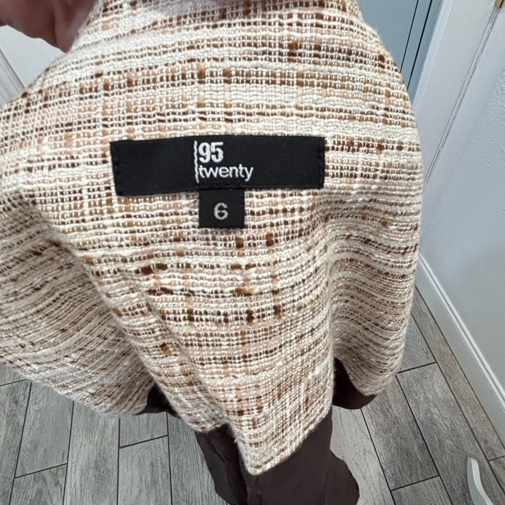 95 Twenty Textured Cream and Brown Vest - Picture 5 of 7